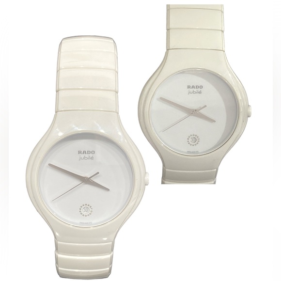 Rado Men's True Jubile White
Ceramic Bracelet Watch - Picture 6 of 10